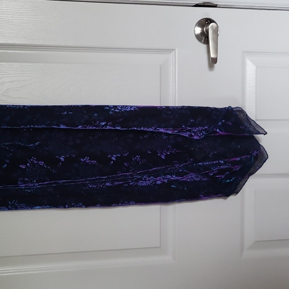 Iridescent Slim Fitting Vintage Request Dress - Picture 4 of 4